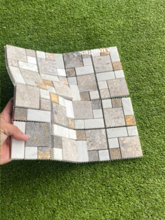 Gạch Mosaic Đá Tự Nhiên Hỗn Hợp Xám Vàng Bóng lát tường phòng tắm