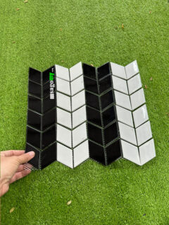 Gạch Mosaic Xương Cá Đường Trắng Đường Đen sang trọng