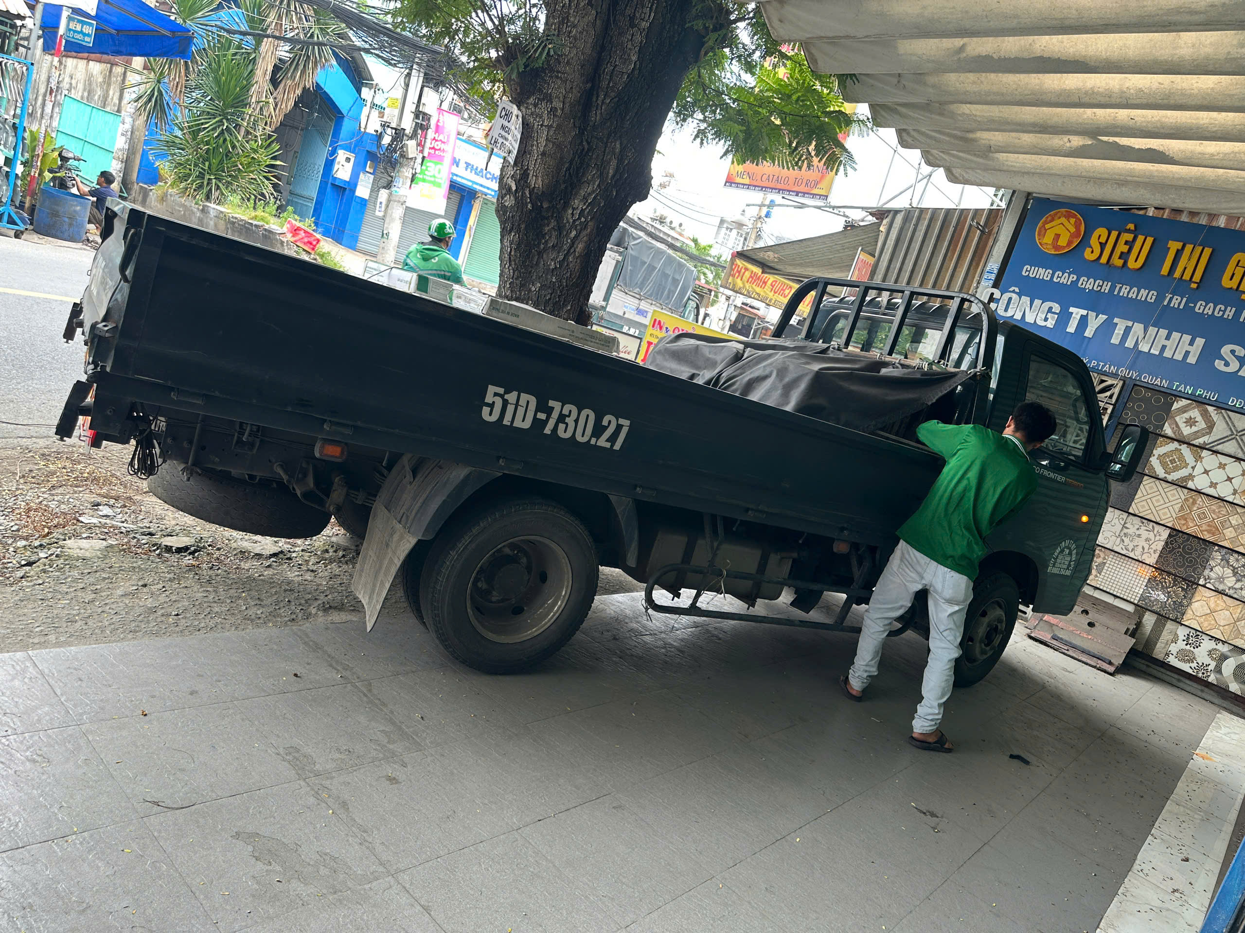 Phí Vận Chuyển Giao Chở Gạch Kết Hợp Tiết Kiệm Tp.HCM 2
